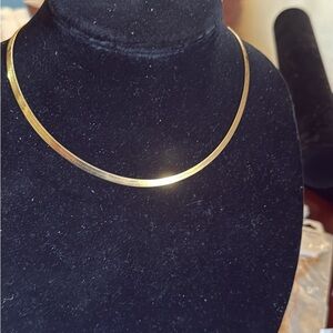 Elegant Gold Necklace